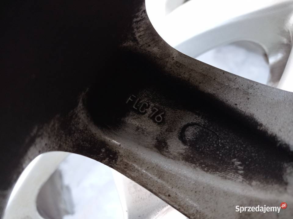 Felgi aluminiowe BMW E90 16 ET30 5x120 Radom