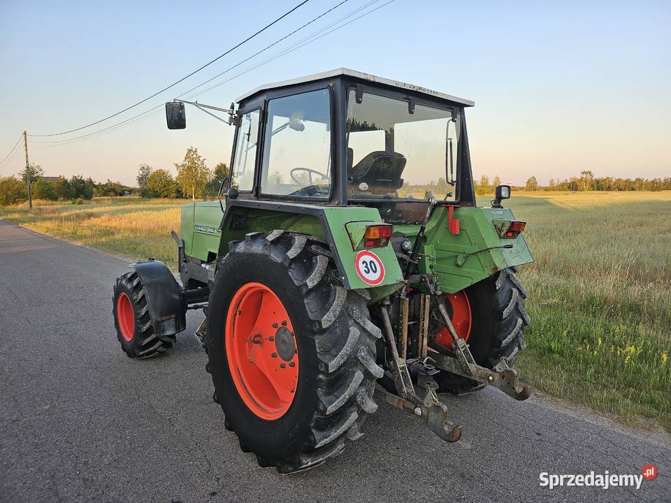Fendt 305 LS 4x2 Przedni TUZ i WOM Sprowadzony mazowieckie Góra Kalwaria sprzedam