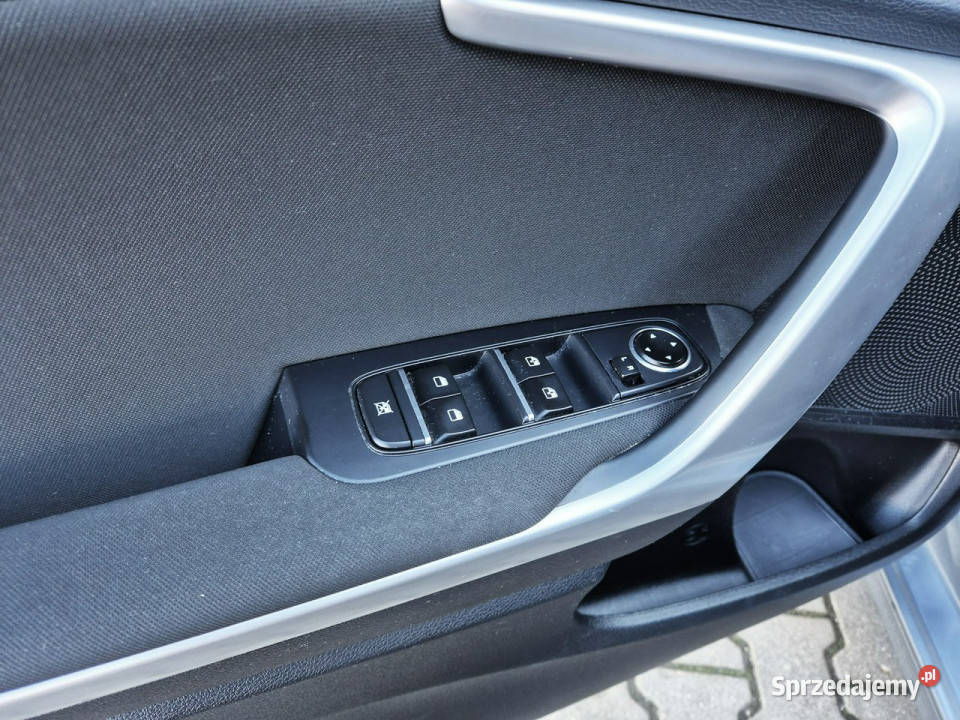 Kia Nowy Ceed 15 TGDI 160 DCT Wersja M Pakiet srebrny Łódź