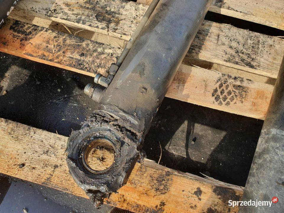 TŁOK VOLVO L35BZ CENTRALNY Lipno