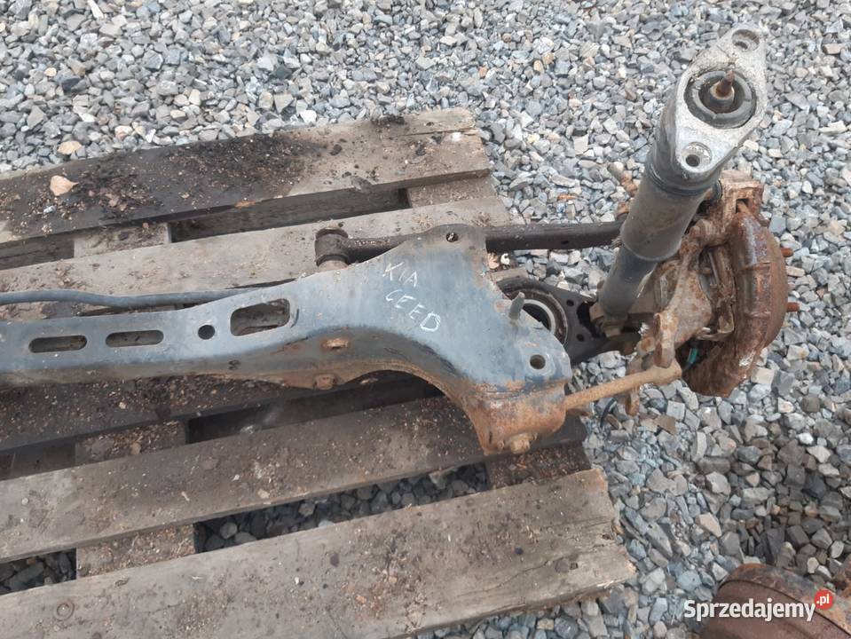 Belka zawieszenia tył KIA CEED 20 CRDI Motoryzacja
