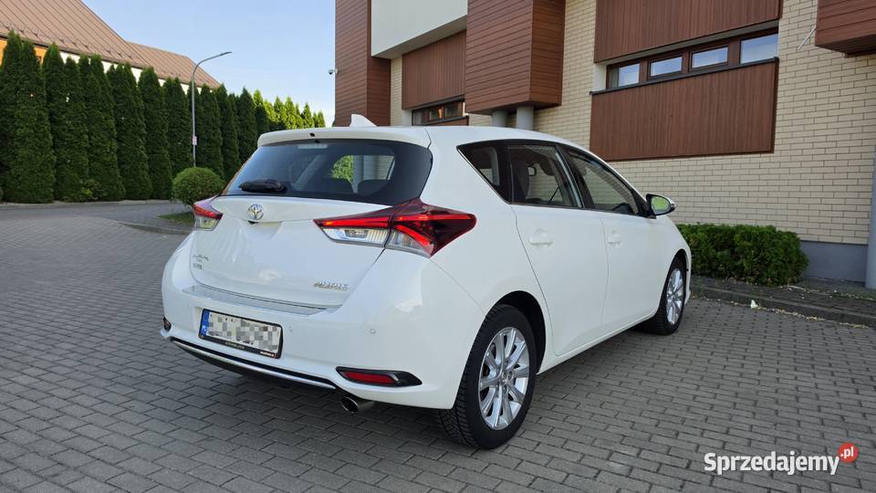 Sprzedam auto marki Toyota Auris 12 benzyna 153000km Łuków