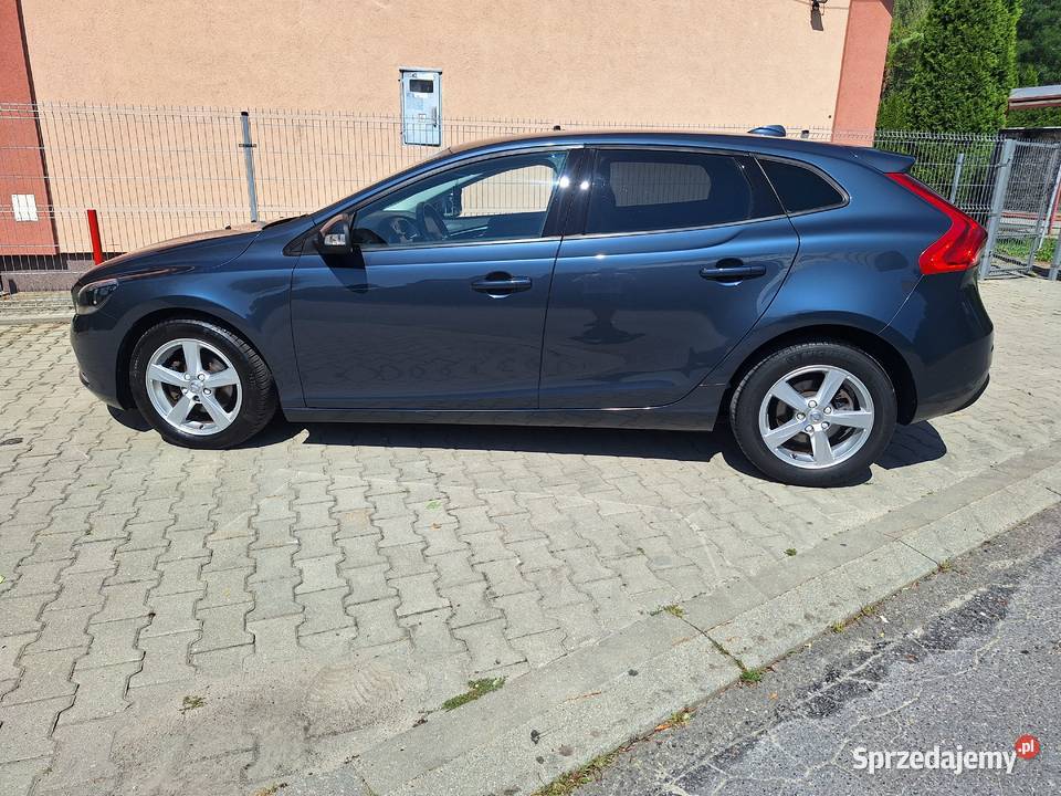 20 SPROWADZONYLIFTNAVIGACJA wielofunkcyjna kierownica V40 Zamość