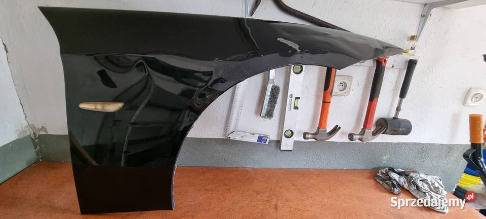 Prawy błotnik BLACK SAPPHIRE METAL BMW e91 Ruda sprzedam