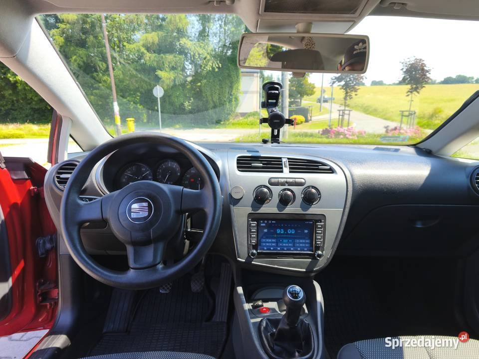 Ekonomiczny Seat Leon w stanie mechanicznym nieuszkodzony śląskie Chorzów sprzedam