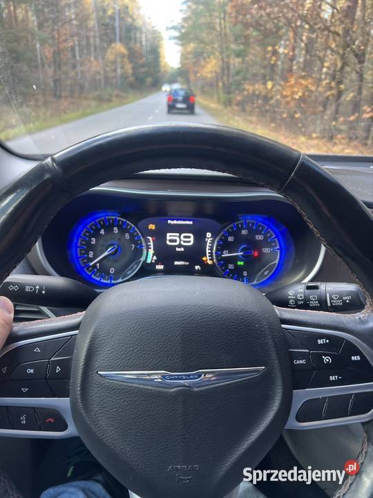 Chrysler Pacifica 2018 ładny automat monitory w Samochody osobowe świętokrzyskie sprzedam