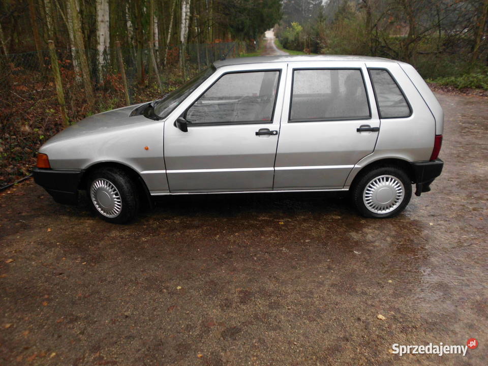 Sprzedam Fiata Uno 900 z gazem stan