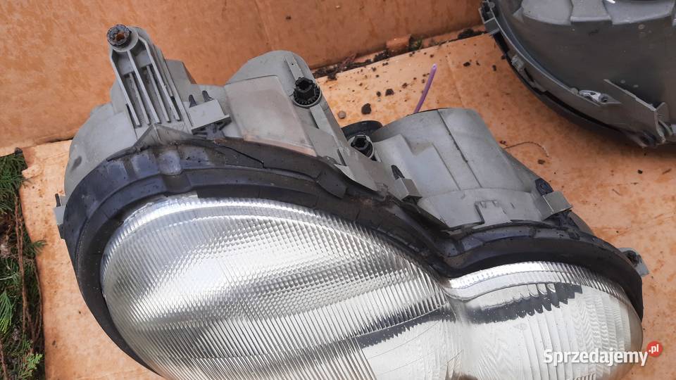 lampa prawa lewa przednia Mercedes C w203 przed Dębno