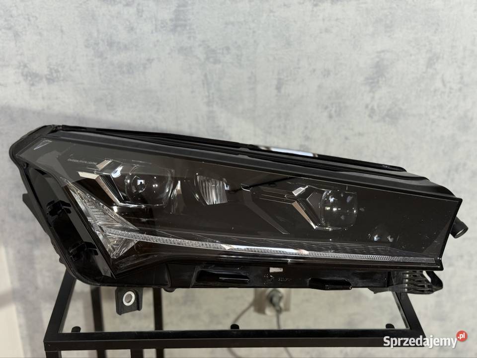 Reflektor prawy SKODa ENYAQ FULL LED 5LB941015B Wrocław sprzedam