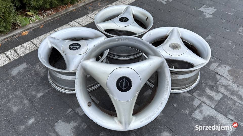Alufelgi Artec Spoke r15 4x100 ET38 7J opel Motoryzacja Radom