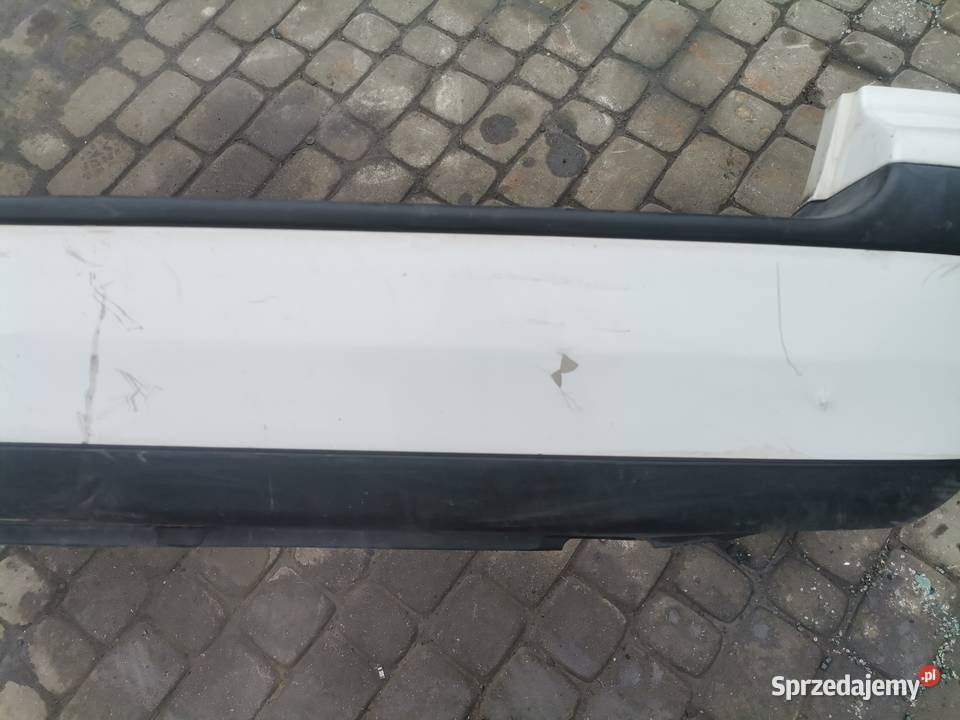 VW GOLF 4 KOMBI ZDERZAK TYŁ Rok produkcji 2000 małopolskie Nowy Sącz