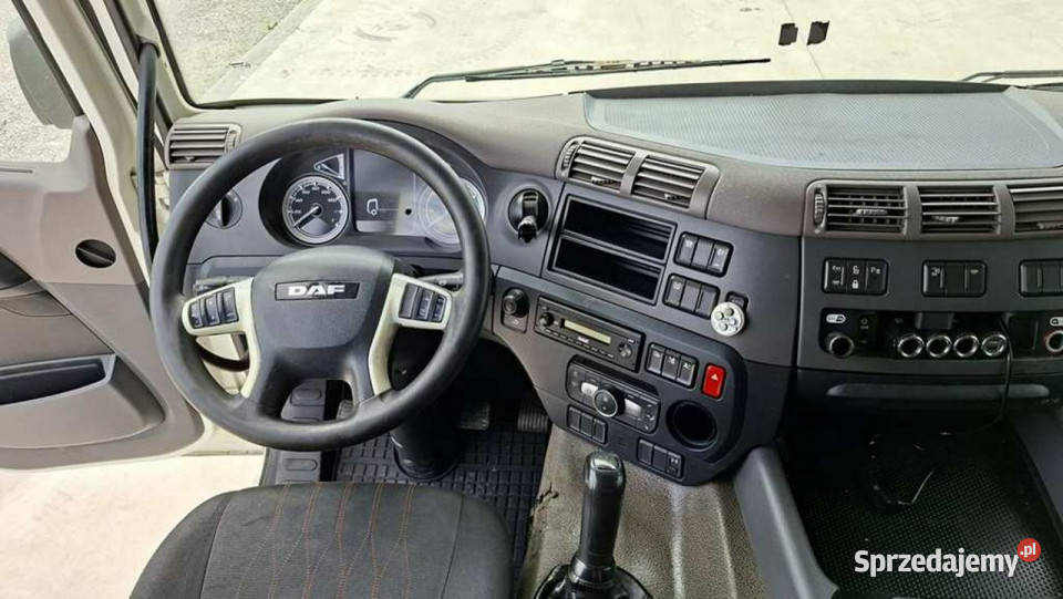 DAF CF 320 FA Space Cab E6 180t Grójec