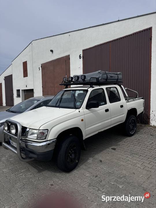 Toyota hilux pick up kupiony w polskim salonie
