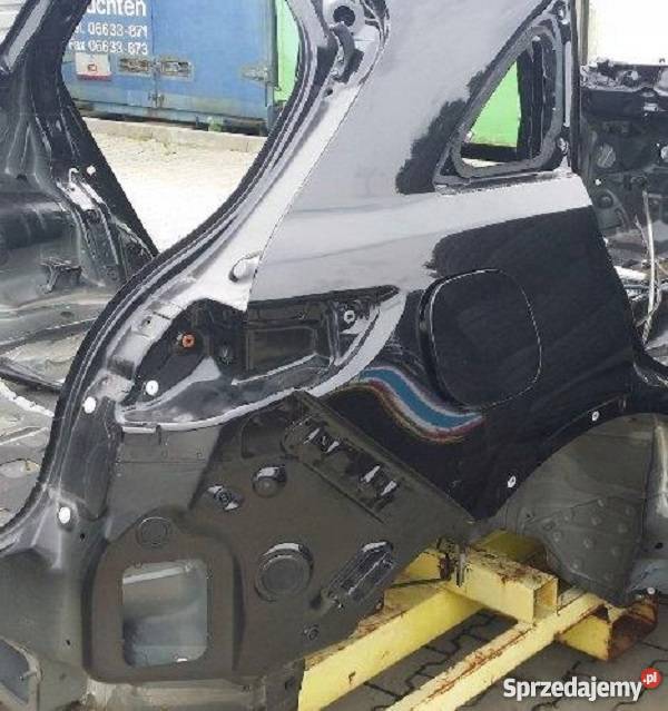 INFINITI QX70 FX35 FX37 FX50 FX30D ĆWIARTKA