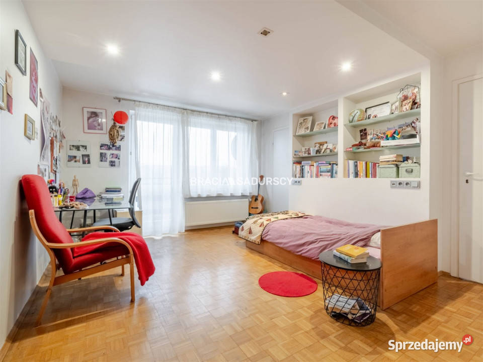 Dom wolnostojący Krzeszowice Żbicka 31349m2