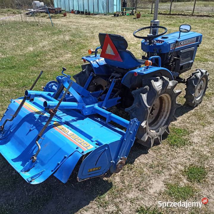 Traktorek Iseki TX1410 z glebozgryzaką pług