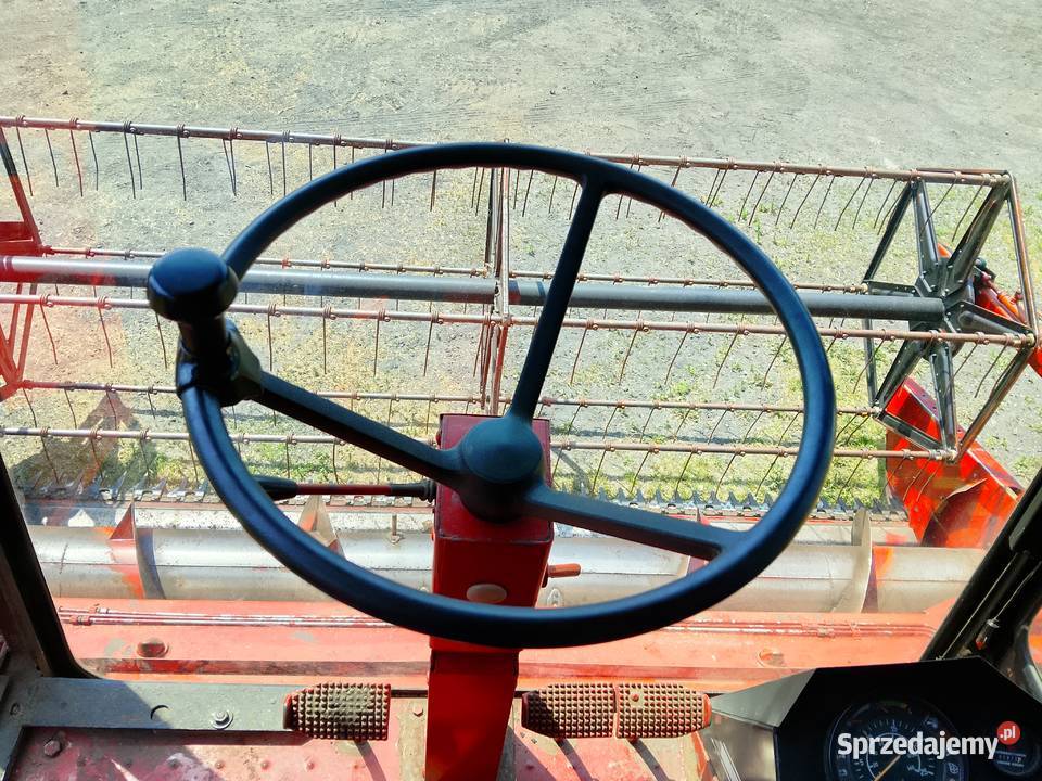 Sprzedam kombajn INTERNATIONAL CF30 Jeziorsko sprzedam