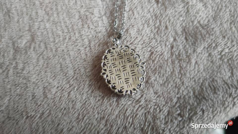 Wisior wisiorek naszyjnik kamea kobieta Tarnowskie Góry