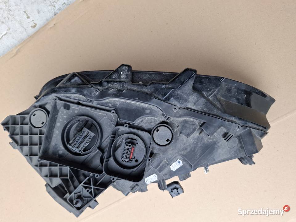 Przedni prawy reflektor led do Passata B8 Lampy przednie lubelskie Stężyca