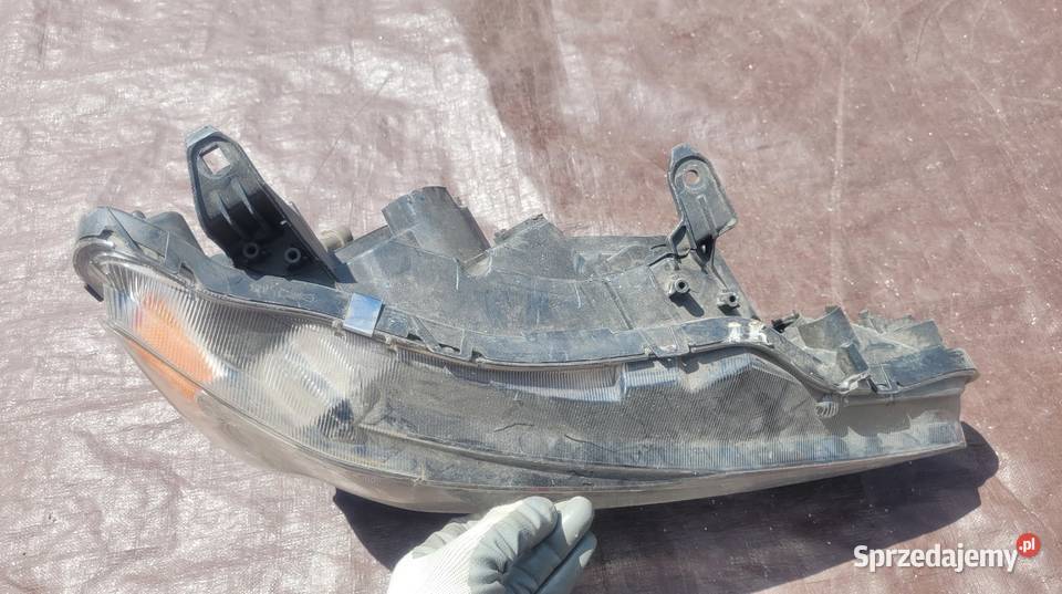 MITSUBISHI LANCER VIII LAMPA PRZÓD PRAWA śląskie