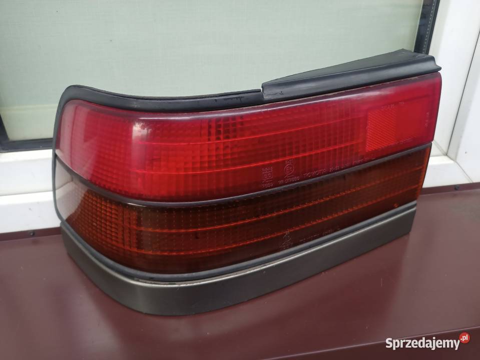 Toyota Carina II T170 lampa tył tylna lewa Sieradz