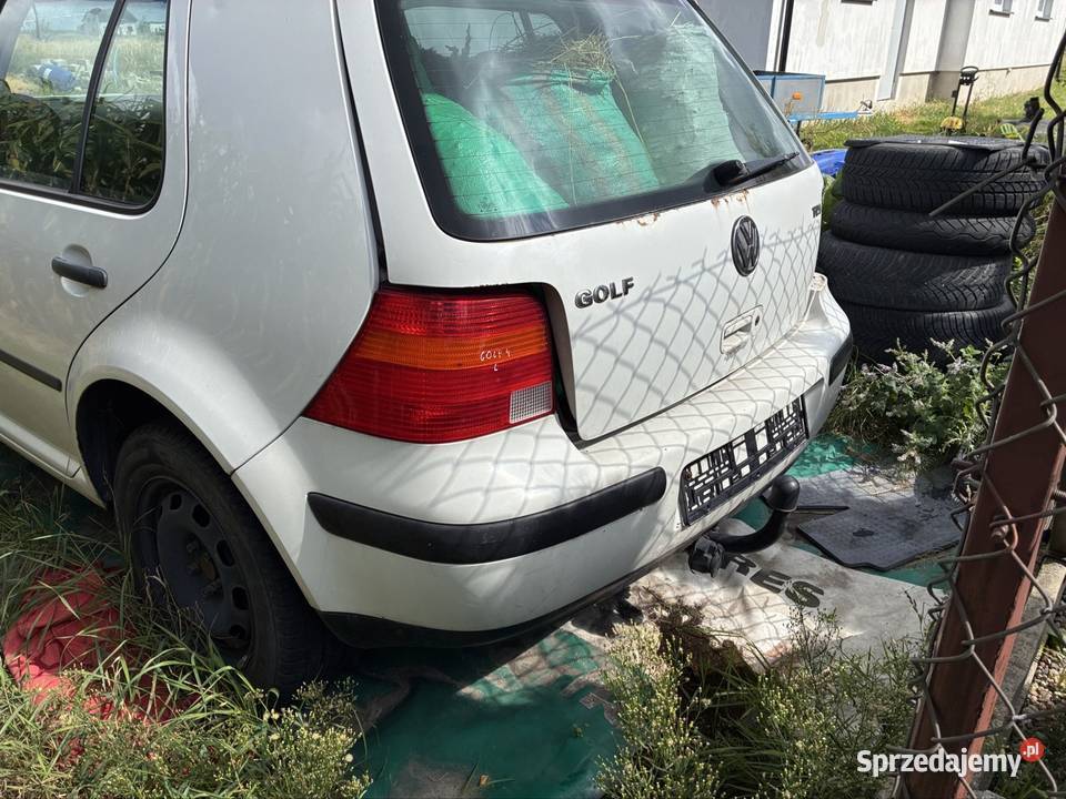 Zderzak tył golf 4 Galewice sprzedam
