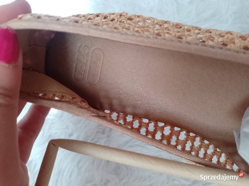 3940 ASOS Design Brązowe baleriny ażurowe z Asos Balerinki Kraków