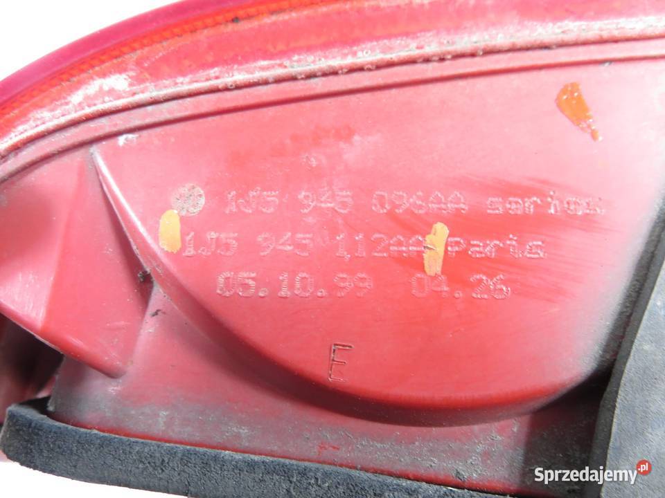 LAMPA PRAWA TYLNA VW BORA 1J5945096AA