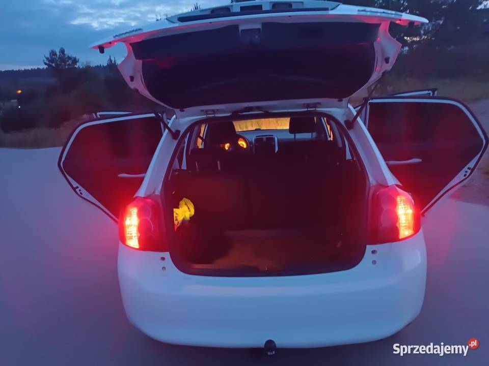Toyota NIE DO ZDARCIA Auris dopieszczona bestia Hatchback