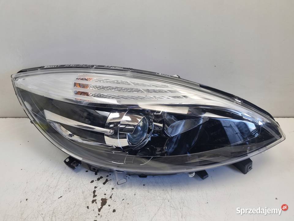 Renault Scenic III 1316r LIFT PRZEDNIA LAMPA osobowe Janów