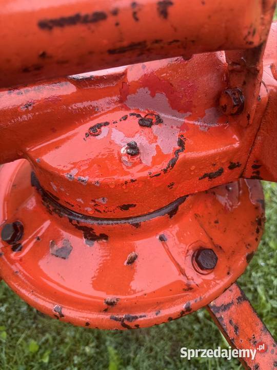 Przewracarka przetrząsacz karuzelowy cztero Zgrabiarki i przetrząsacze sprzedam