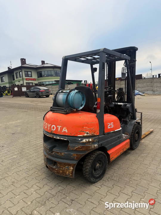 wózek widłowy TOYOTA 6FGF25 LPG Triplex 550m Działoszyn