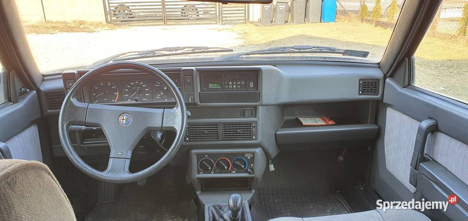 Alfa Romeo 75 Ostrowiec Świętokrzyski