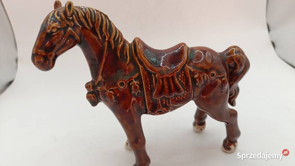 Figurka ceramiczna koń w stylu dynastii Tang Zamość