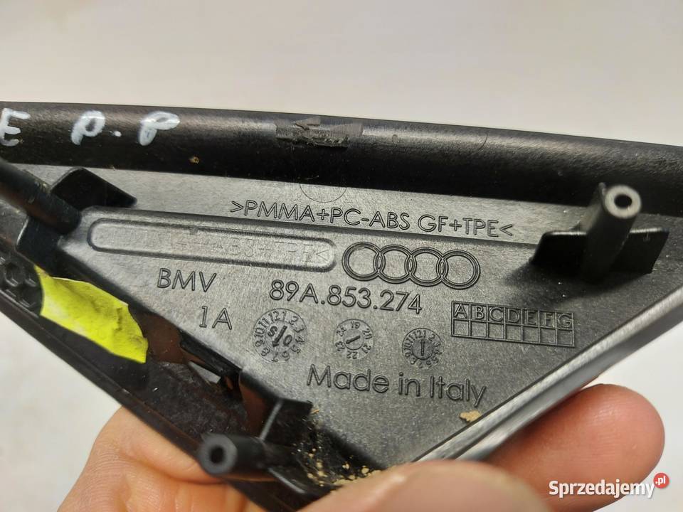 Audi Q4 ETRON 89A 89E TRÓJKĄT BŁOTNIKA PRAWY