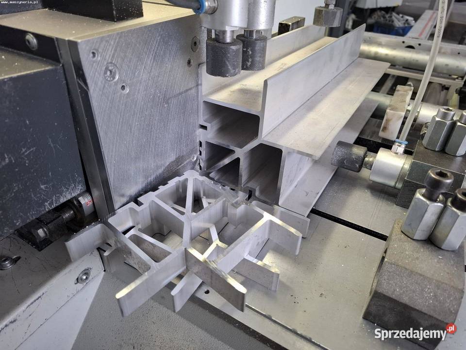 Piła do cięcia profili aluminiowych ELUMATEC SA Jelenia Góra