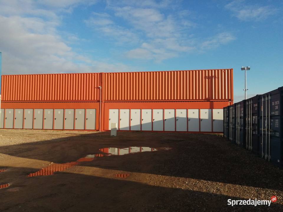 Kontenery boxy magazynowe na placu w Gdańsku pomorskie Gdańsk