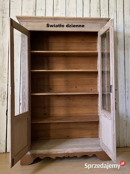 Witryna kremowa vintage odnowiona drewno mazowieckie Warszawa
