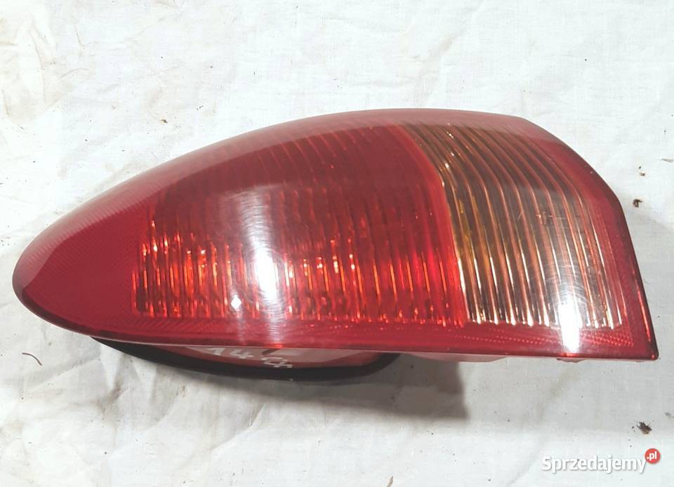 LAMPA LEWY TYŁ ALFA ROMEO 147 03322010 lampy tylne Mielęcin