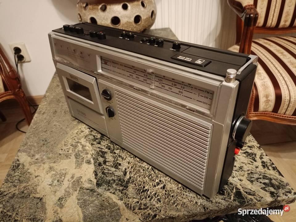 Zabytkowy Radiomagnetofon RFT KR660 NRD Drawski Młyn sprzedam