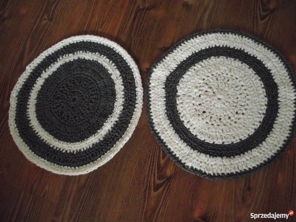 BIAŁO SZARY AUTORSKI DYWANIK SZYDEŁKOWANY Piła