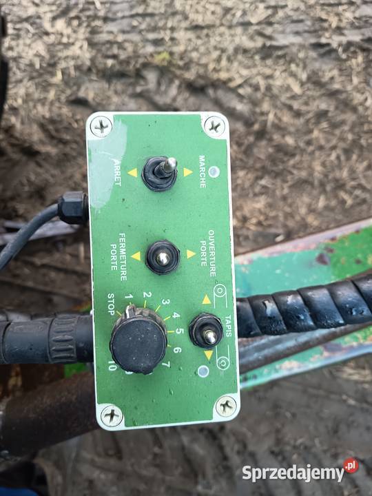 Rozrzutnik obornika Coutand Twister 1416 ton nieuszkodzony łódzkie Poddębice