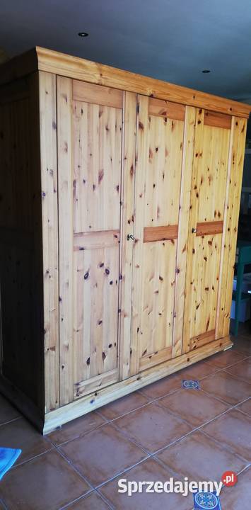 Szafa drewniana 3 drzwiowa bieliźniarka komoda Sulbiny