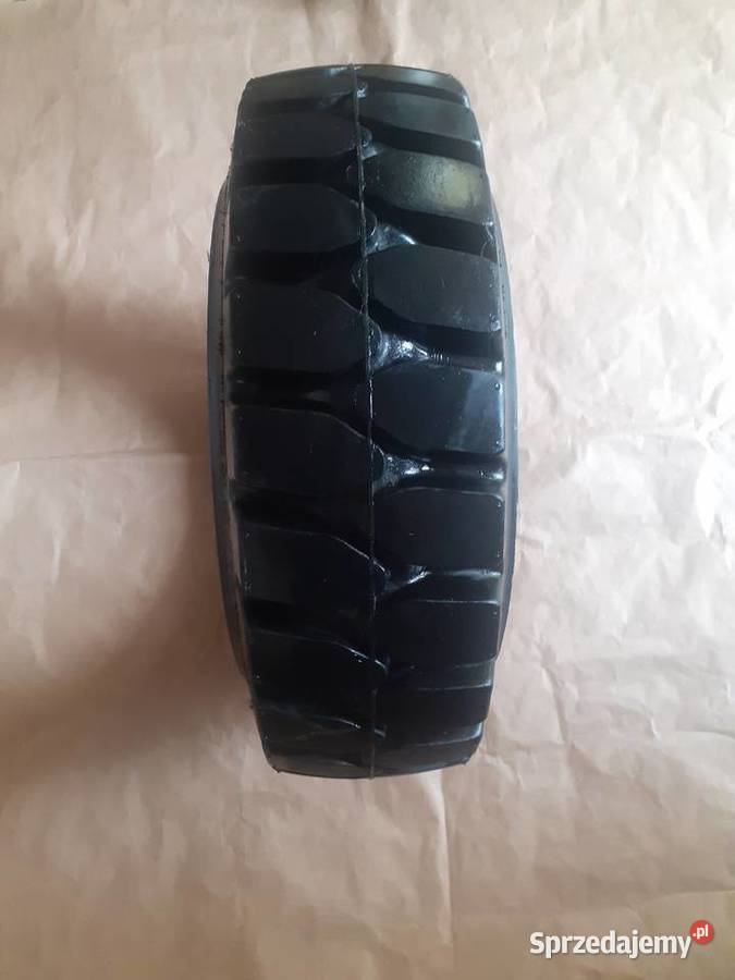 Opona do wózka widłowego