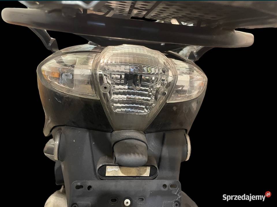 Tylna lampa kierunkowskazy piaggio fly śląskie Bielsko-Biała