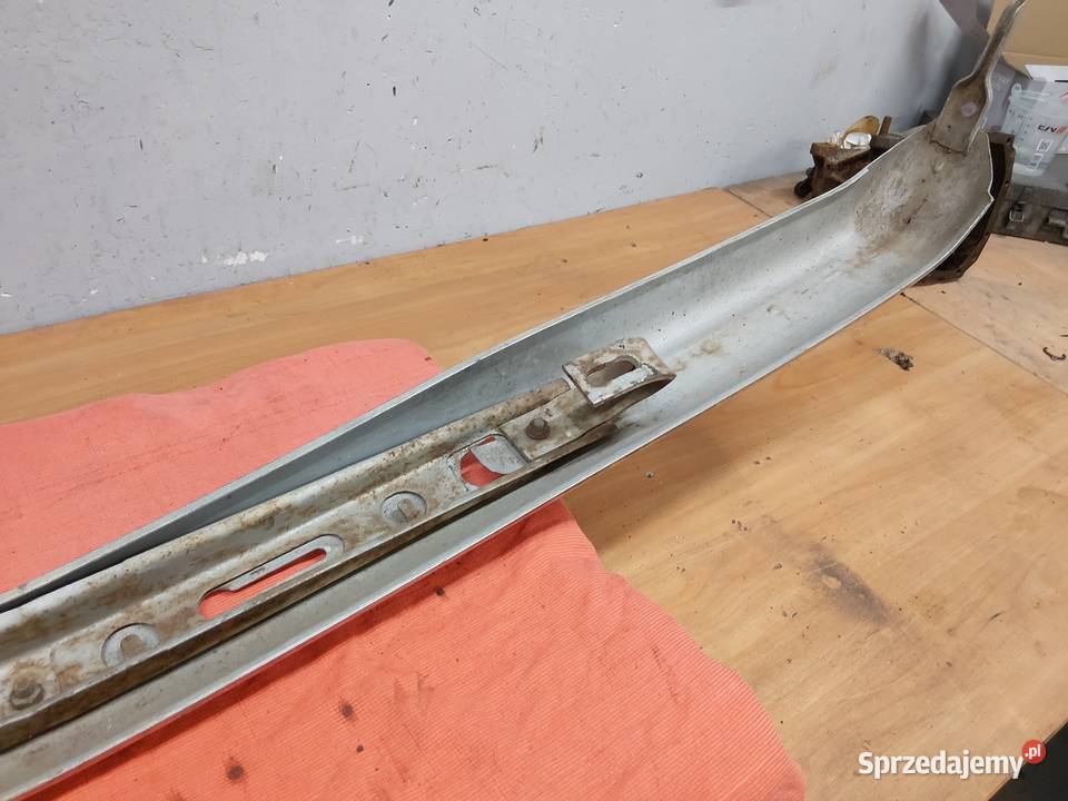Mercedes 123 Sedan Kombi przedni zderzak osobowe wielkopolskie Przeźmierowo