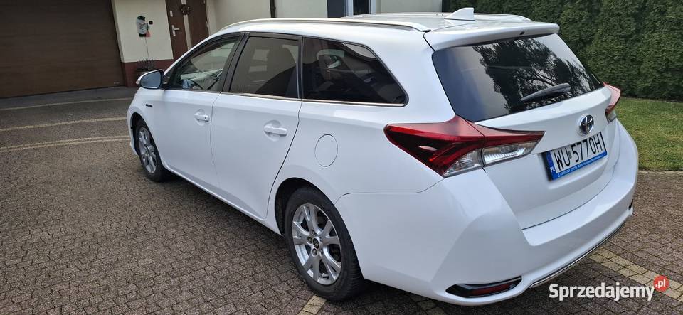 Sprzedam Toyota Auris Hybryda Izabelin C