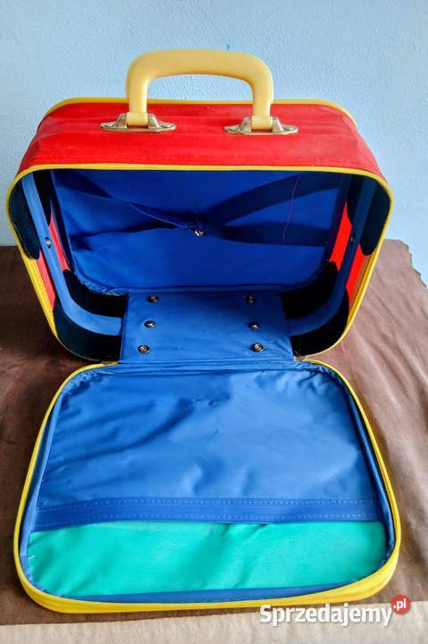 Walizka z wizerunkiem Alvina i wiewiórek z 1990 dolnośląskie