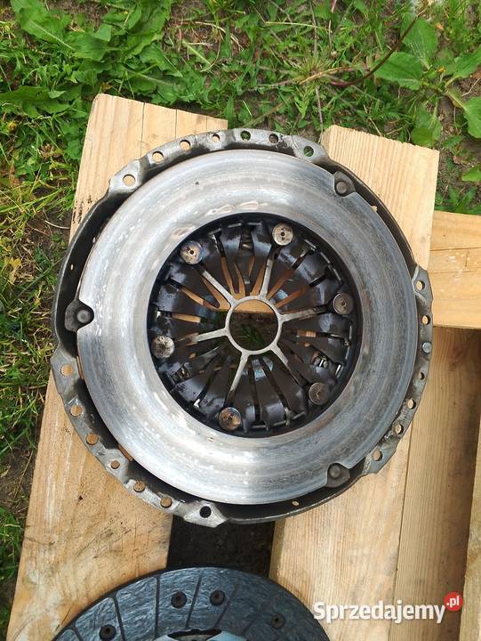 Sprzedam kompletne sprzęgło dwumasowe VW T 5 25 wielkopolskie Karsewo