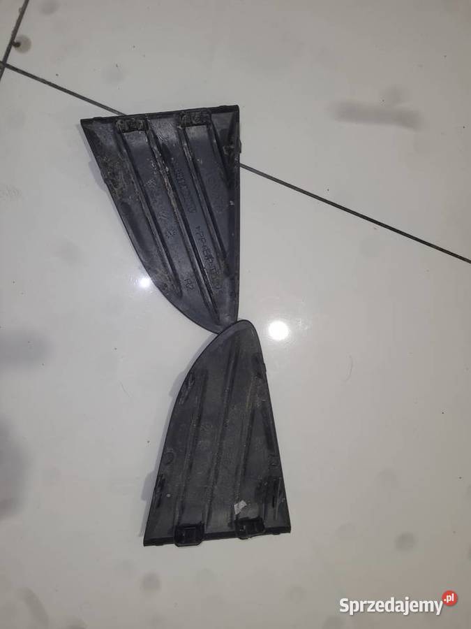 Toyota yaris iii 3 lift 17 kratka zderzaka tyl osobowe